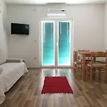 Mia Mara Brodarica (Sibenik-Knin)