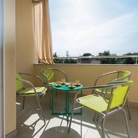 Mia Mara Brodarica (Sibenik-Knin)