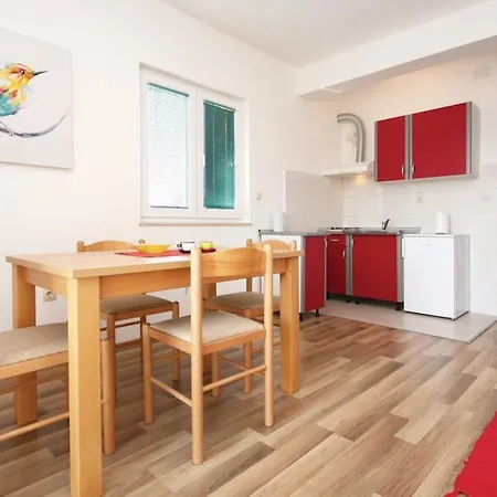 Mia Mara * Brodarica (Sibenik-Knin)