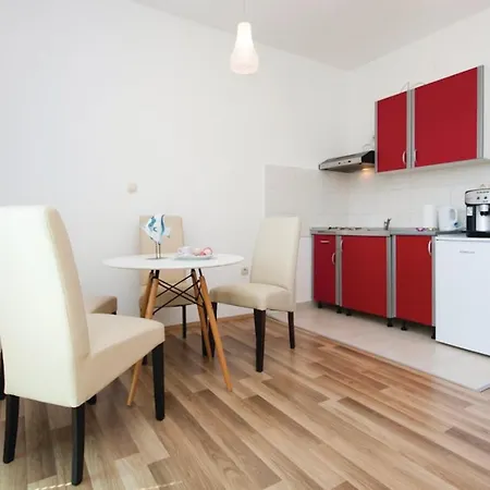 Mia Mara Brodarica (Sibenik-Knin)