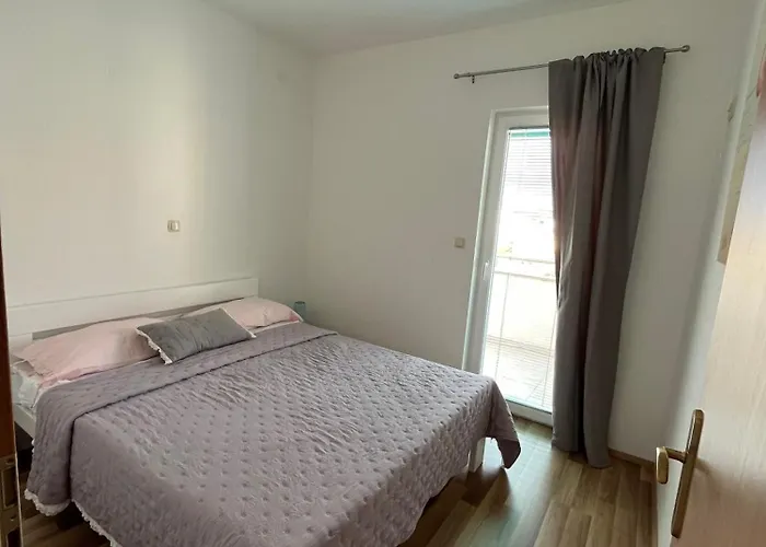 Mia Mara * Brodarica (Sibenik-Knin)