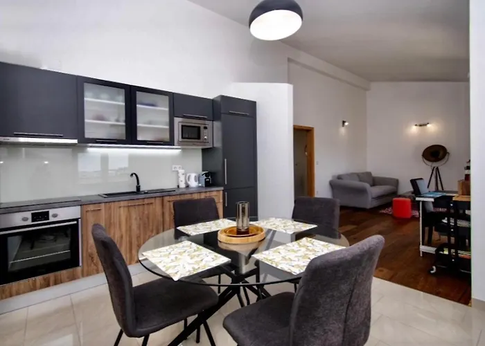 Mia Mara Brodarica (Sibenik-Knin)