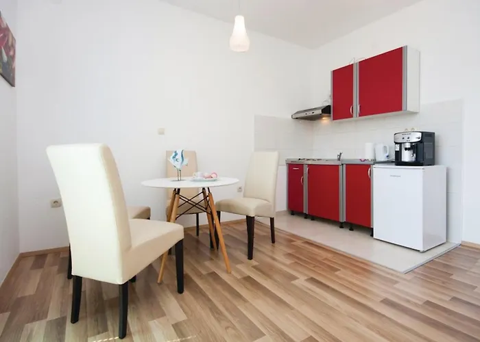 Mia Mara Brodarica (Sibenik-Knin)