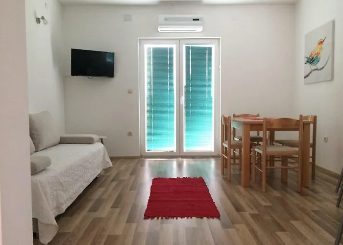 Mia Mara Brodarica (Sibenik-Knin)